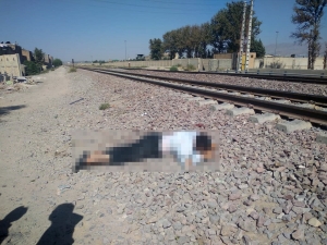 تصویر برخورد قطار باربری با فرد مذکر حادثه آفرید