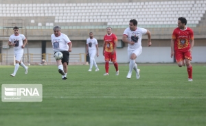 تصویر برد شهدای رزکان البرز در مقابل پیشکسوتان پرسپولیس