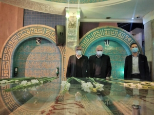 تصویر حضور استاندار البرز در هیات انصار کرج و شرکت در مراسم ولادت امام حسن عسکری (ع)