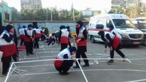 تصویر دانش آموزان البرز تمرین آمادگی در برابر زلزله را انجام دادند