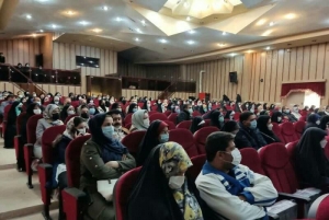 تصویر دانش آموزان و فرهنگیان فعال در امور قرآنی البرز تجلیل شدند