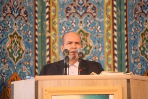 تصویر مردم قهرمان ایران تعارض با ارزش های انقلاب را حذف می کنند