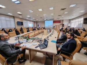 تصویر جهت رفع شبهات و پاسخ به سوالات ، برگزاری چنین همایش هایی حق مردم است
