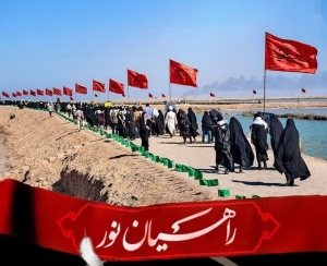 تصویر کاروان خودرویی کرجی‌ها عید نوروز را درکنار شهدا تحویل می‌کنند