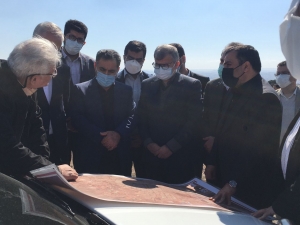 تصویر جلسه بررسی روند پروژه کمربندشمالی کرج برگزار شد