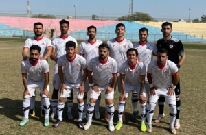 تصویر سرمربی: تیم فوتبال شهدای رزکان البرز شگفتی ساز می شود