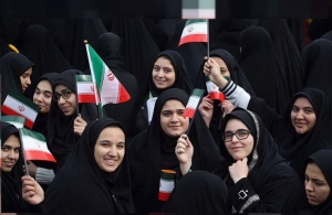 تصویر بانوان نخبه چهارباغ برای ترویج فرهنگ ایرانی اسلامی وارد میدان شدند