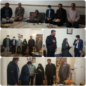 تصویر مسئولین شهرداری نظرآباد با تعدادی از خانواده شهید دیدار و تفقدکردند