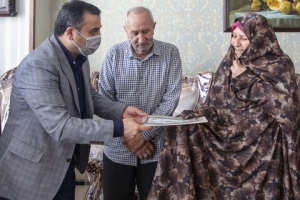 تصویر شهادت مدال لیاقتی ایست که بر سینه هر فردی نمی نشیند