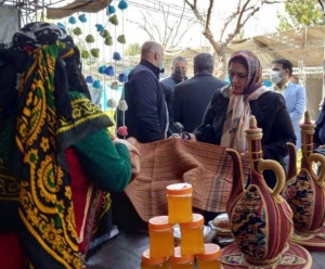 تصویر جذب توریست با برگزاری نمایشگاه صنایع دستی و سوغات در کنار معرفی آثار تاریخی و گردشگری البرز