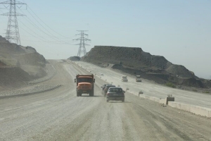 تصویر گشودن گره ترافیکی البرز با تکمیل ۲ بزرگراه به دست دولت سیزدهم