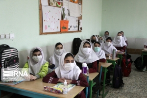 تصویر بازدید از فرآیند آموزش حضوری تا پایان سال تحصیلی ادامه دارد