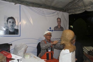 تصویر ورکشاپ مجسمه سازی، خوشنویسی و نگارگری در باغ گل‌های کرج برگزار شد