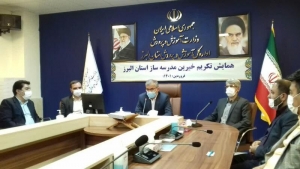 تصویر خیرین بی منت در راه مدرسه سازی ایثار می کنند