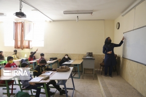 تصویر ۲ معلم البرزی نمونه کشوری شدند