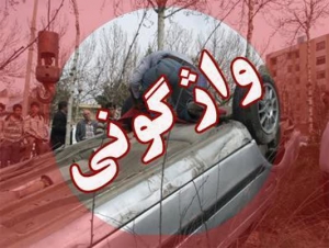 تصویر واژگونی پژو 206 جان راننده را گرفت