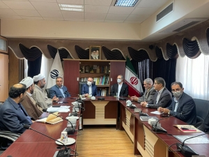 تصویر ترویج گفتمان اقامه نماز در دستگاه ها یک تکلیف شرعی و قانونی است