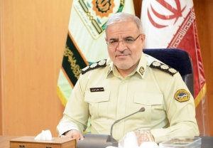 تصویر توقیف کامیون حامل ۲۵ تن شکر خارج از شبکه