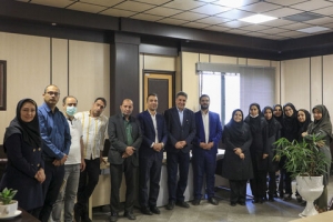 تصویر تقدیر مدیر منطقه ۹ شهرداری کرج از کارکنان اداره کل ارتباطات