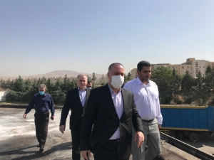 تصویر بازدید میدانی فرماندار کرج از سکوهای جمع آوری شهری پسماند به مرکز حلقه دره
