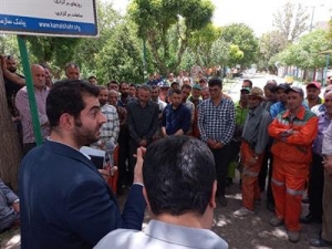 تصویر بنا به دستور اکید شهردار ، کلیه حقوق معوقه پاکبانان شهرداری کمالشهر پرداخت شد