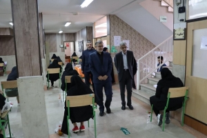 تصویر استاندار البرز از روند برگزاری کنکور در کرج بازدید کرد