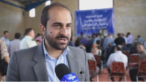 تصویر استقرار میز خدمت رسانی در محلات کم برخوردار استان البرز