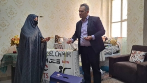تصویر بخشی از نیازهای توانبخشی ورزشکار از کما خارج شده فردیسی تامین شد