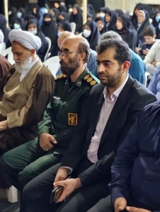 تصویر نماز جمعه دژ و حصاری مستحکم در مقابل حربه های معاندین است