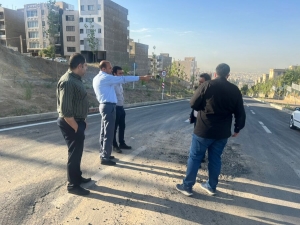 تصویر ترکیدگی لوله آب شهری علت نشست زمین در بلوار تربیت مربی