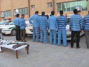 تصویر دستگیری 16 اوباش و مواد فروش در منطقه "اسلام آباد" کرج