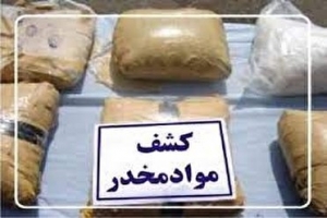 تصویر کشف و ضبط ۲ تریلی حامل موادمخدر در البرز