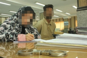 تصویر جاعل حرفه ای اسناد و مدارک در کرج دستگیر شد