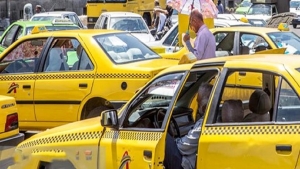 تصویر مسافر و جای پارک، محل مناقشه رانندگان شخصی و تاکسی کرج