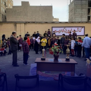 تصویر برگزاری مسابقات ورزشی به مناسبت هفته تربیت بدنی