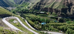تصویر چرا سرمایه‌گذاران تمایلی به ایجاد زیرساخت‌های گردشگری در جاده چالوس ندارند؟