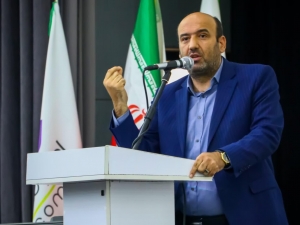 تصویر تقدیر نایب رئیس شورای شهر فردیس از اقدامات سازمان فرهنگی شهرداری در اجرای مراسمات ۱۳ آبان