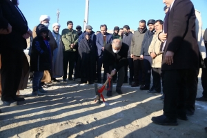 تصویر پروژه های سالن چند منظوره ورزشی، پارک محلی، خانه بهداشت و نانوایی چند منظوره پیام ماهدشت کلید خورد