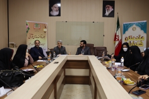 تصویر شوق قرآن آموزی و تقویت انس با قرآن را باید در کودکان ایجاد کنیم