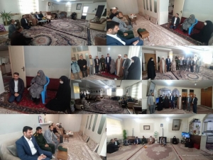 تصویر دیدار شهردار گلسار با خانواده معظم شهدا به مناسبت  روز بزرگداشت شهدا: