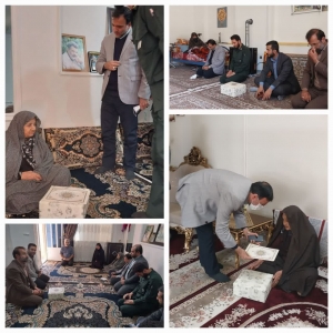 تصویر دیدار بخشدار مرکزی کرج با خانواده های  معزز و معظم شهدا در روستای علی آبادگونه