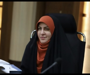 تصویر 40 هزار بلیط رایگان جشنواره لاله بین کارکنان  مجموعه مدیریت شهری کرج توزیع شد