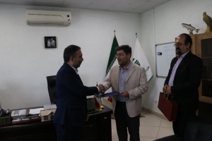 تصویر تقدیر شهردار فردیس از مدیر کل حفاظت محیط زیست استان البرز