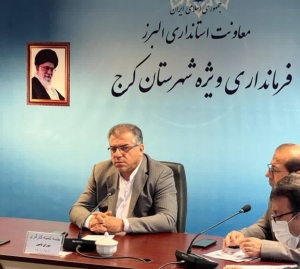 تصویر احکام بازرسان ویژه فرمانداری کرج صادر شد