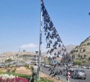 تصویر معابر منطقه ۱۰ به مناسبت شهادت حضرت علی (ع) و لیالی قدر سیاه‌پوش شد