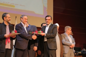 تصویر حمیدرضا رضایی مدرس نمونه و برتر دانشگاه جامع علمی کاربردی شد