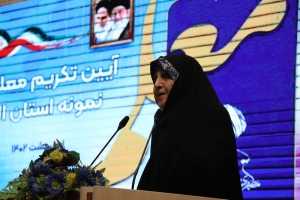 تصویر تکریم از معلمان باید به جریان فرهنگی تبدیل شود
