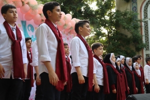 تصویر تشکیل ۲۰۰ گروه سرود همگانی دانش آموزی در مدارس البرز