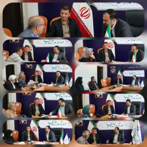 تصویر لبخند رضایت مردم در ملاقات عمومی با فرماندار طالقان