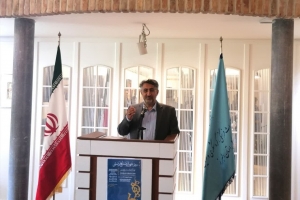 تصویر حمایت از صنایع‌دستی موجب توسعه گردشگری است